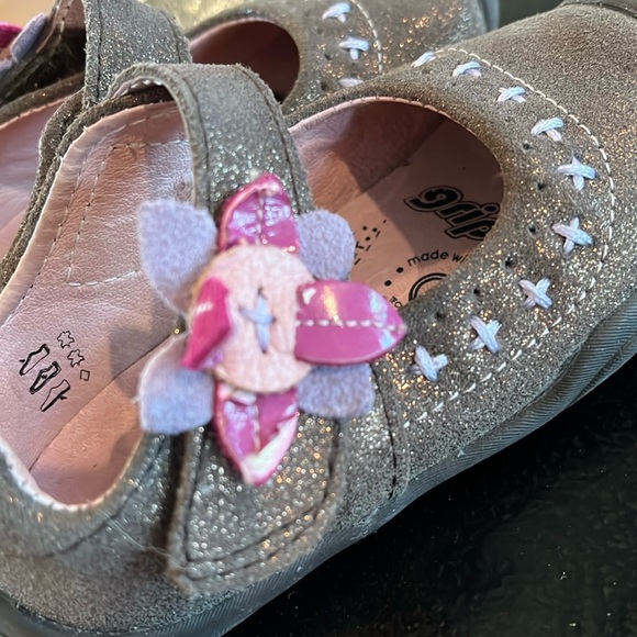 Pediped Floral Mary Janes, Toddler Size 5.5 - Picture 12 of 14